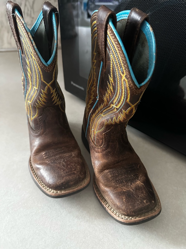 Ariat Brown Leather Boot With Bright Turquoise Trim Toddler 8